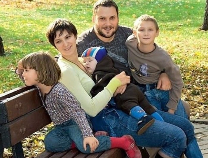 Актриса с мужем и детьми | Фото: muzh-zhena.ru