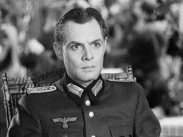 Кадр из фильма *Подвиг разведчика*, 1947 | Фото: kino-teatr.ru