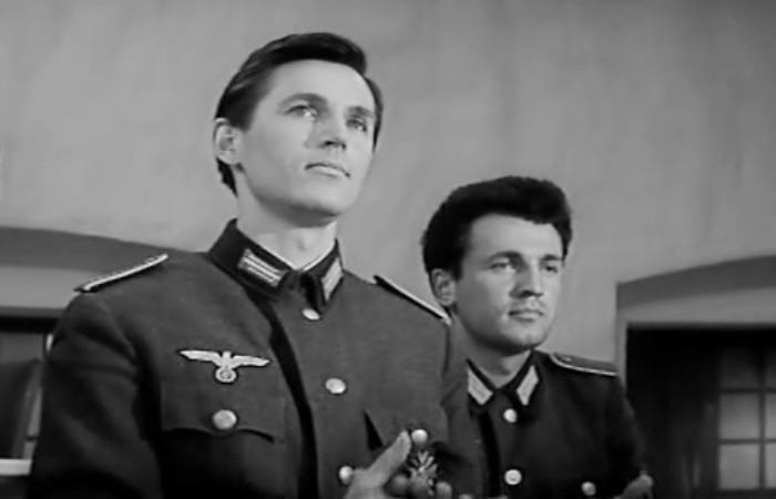 Кадр из фильма *Щит и меч*, 1968 | Фото: kino-teatr.ru