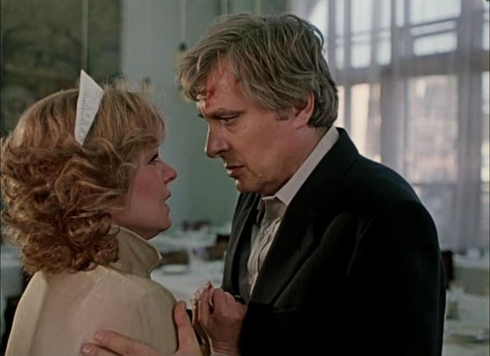 Кадр из фильма *Вокзал для двоих*, 1982 | Фото: creu.ru