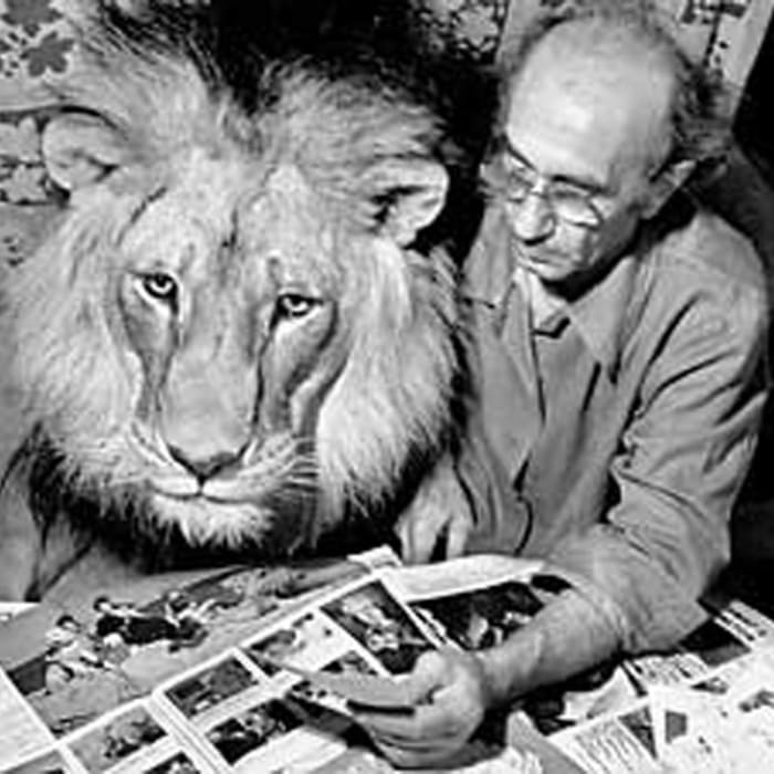 Лев Львович и его лев | Фото: rep.ru