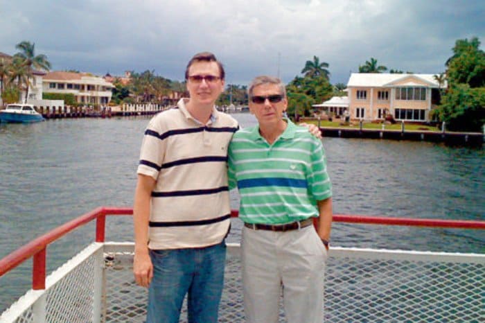 Виктор Ильичев с сыном в Майами, 2009 | Фото: eg.ru