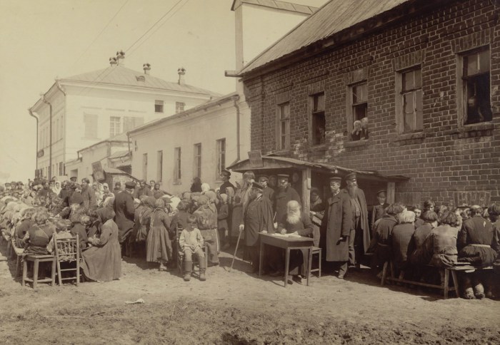  Народная столовая находящаяся в заштатном городе Починках. Россия, Лукояновский уезд, 1892 год.