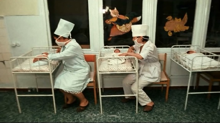 Медсестры, работающие в одном из Московских родильных отделений. СССР, 1974 год.