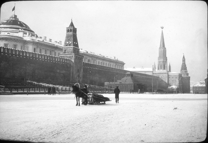 Вид на Кремль и Мавзолей Ленина. СССР, Москва, 1929 год.