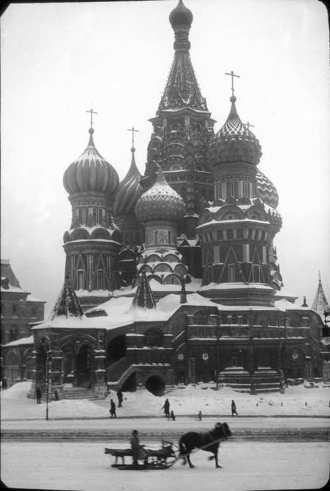 Вид на собор Василия Блаженного в Москве. СССР, 1929 год. 