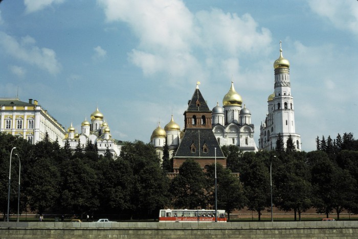 Купола храмов Московского Кремля. 
