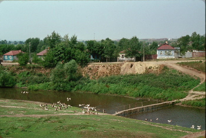 Единственный мост через реку в деревне Верхние Лубы.