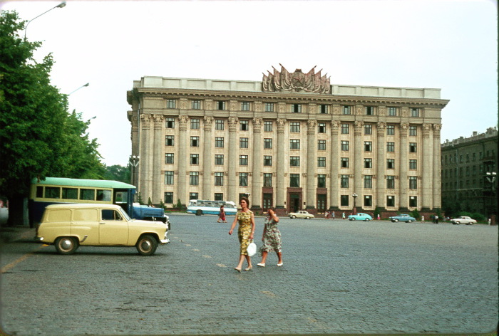 Площадь Дзержинского в Харькове.