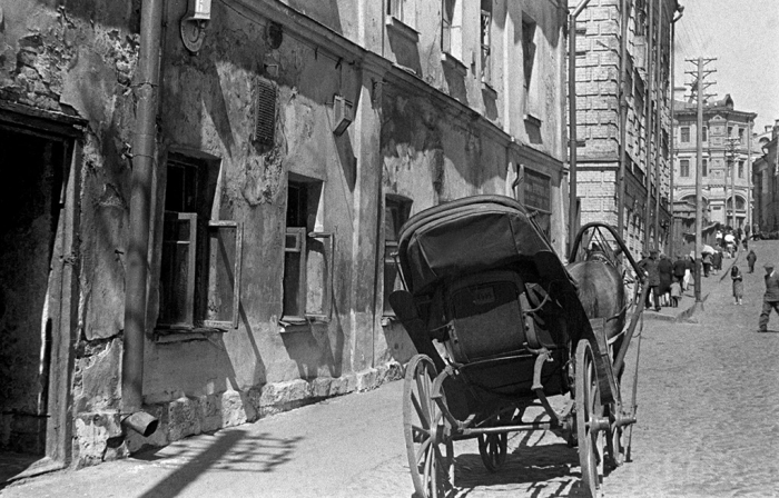 Переулок в центре Москвы в районе Зарядье. СССР, 1920-е годы.