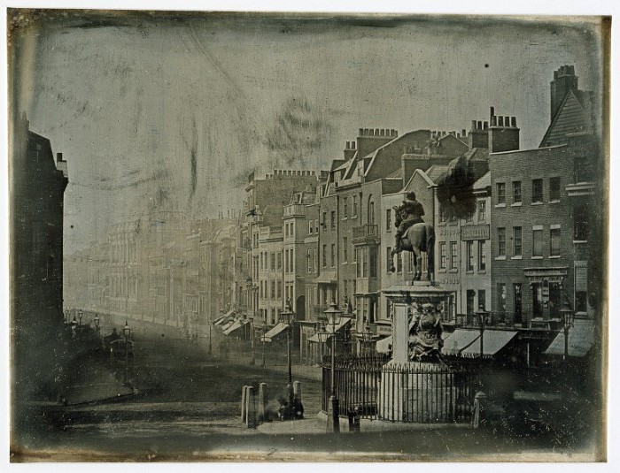 Парламентская улица связывает Трафальгарскую площадь и Парламентскую площадь. Парламентская улица и Трафальгарская площадь. Лондон, 1839 год.