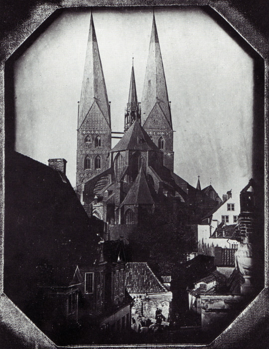 Башни на западном фасаде Любекского собора в 1840-х годах.