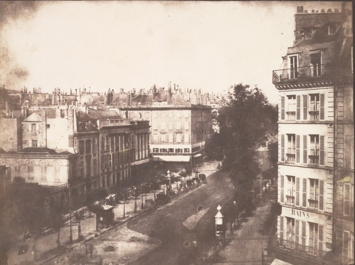Парижские бульвары — во французской столице широкие улицы с аллеями, составляющие с момента их появления важную часть городской и социальной жизни.