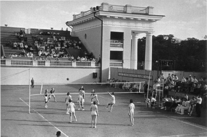 Волейбол на стадионе Динамо. Москва, 1930-е годы. 