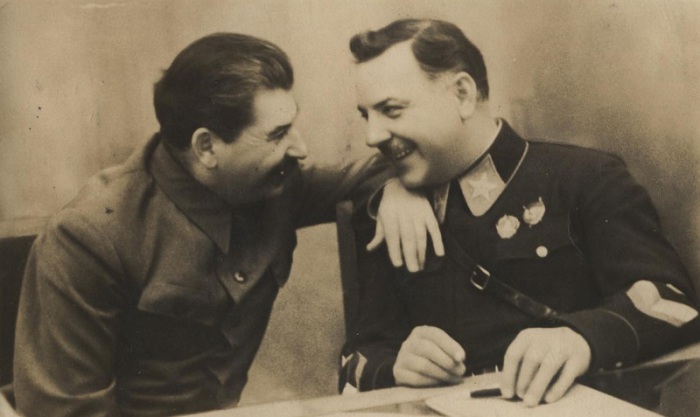  Иосиф Сталин и Климент Ворошилов. СССР, 1936 год. 