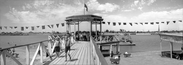  Центральный павильон на пляже в Жилгородке. Казахстан, Жилгородок, 1952 год. 