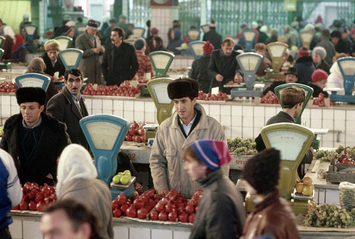 Продуктовый рынок Калуги в 1991 году.