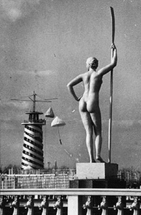  Вид на Парашютную вышку со стороны набережной М. Горького. СССР, Москва, 1936 год.