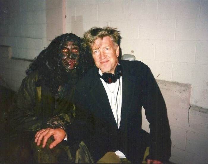 Дэвид Линч на съёмках «Малхолланд Драйв» в 2001 году. 