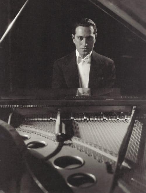 Композитор и пианист Джордж Гершвин. США, 1931 год. 
