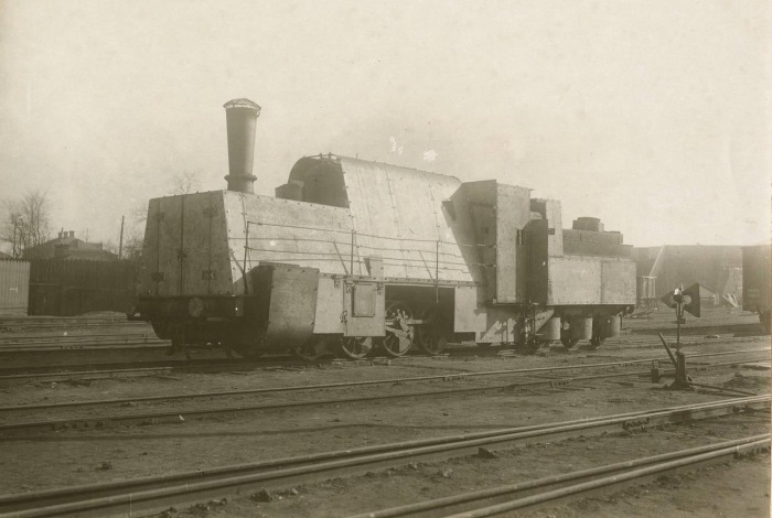 Бронированный локомотив отдельного дивизиона броневых поездов. 1918 год. 
