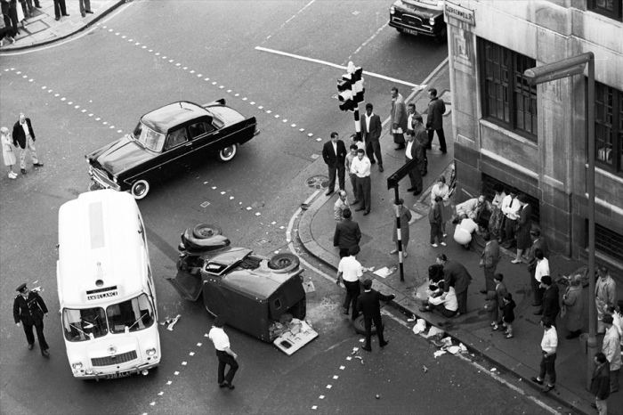 Автокатастрофа. Великобритания, Лондон, Кларкенуэлл, 1959 год.