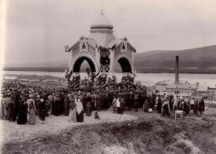 Молебен при закладке железнодорожного моста через реку Енисей. Россия, Красноярск, 1896 год.