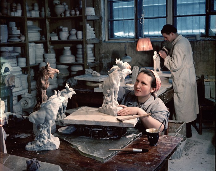 Удивительные скульптуры, созданные в одной из крупнейших мастерских. СССР, Москва, 1961 год.