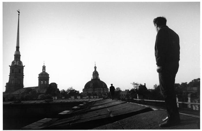 Иосиф Бродский на крыше Петропавловской крепости в 1967 году.