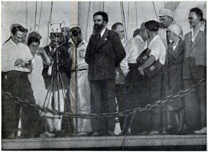 Выступление Шмидта перед отплытием. 1933 год. 