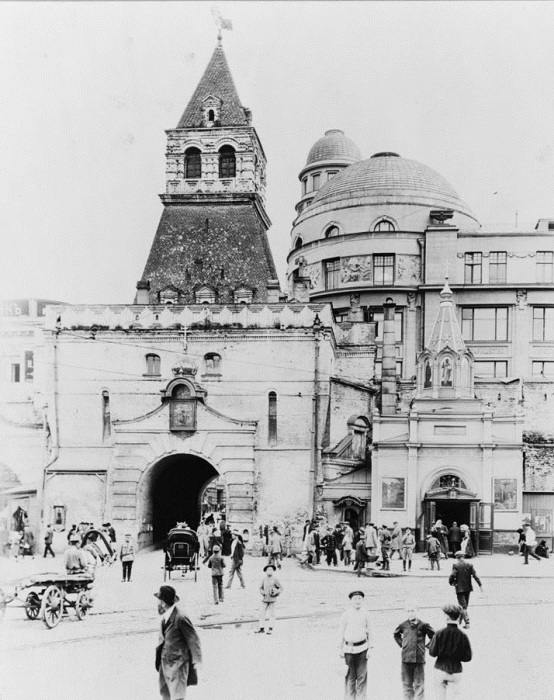 Часовня и татарская архитектура Кремля. Москва, 1918 год.