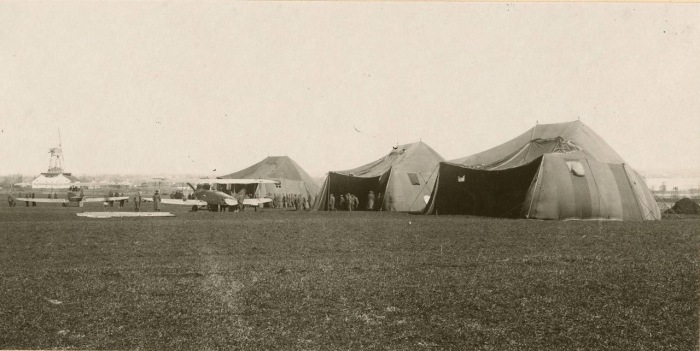 Центральный аэродром в Смеле. 1918 год. 