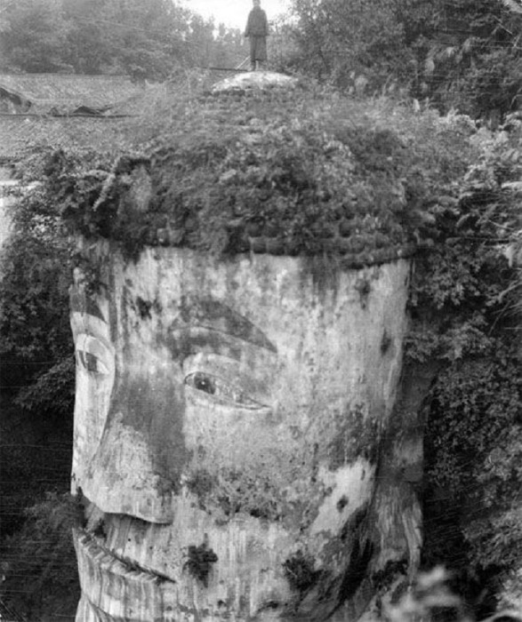 Голова гигантского Будды в Лэшань.