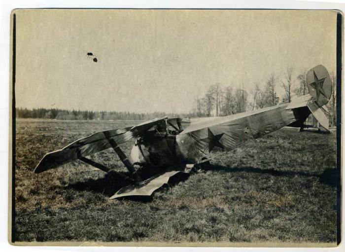 Самолет Ньюпор-23 после аварии в 1923 году.
