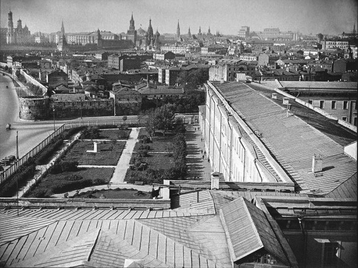 Вид на Зарядье к моменту начала сноса этого квартала. Москва, начало 1930-х годов. 
