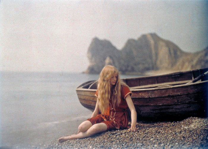 Кристина в красном, 1913 год. 