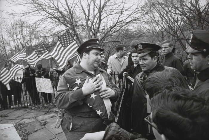 Мирная демонстрация. США, Нью-Йорк, Центральный парк, 1969 год.