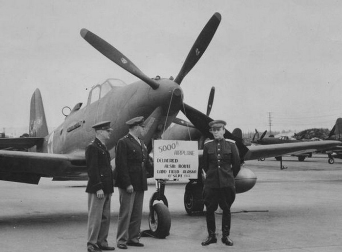 СССР получает от американцев 5000-й самолёт Bell P-39 Airacobra. СССР, 10 сентября 1944 года. 