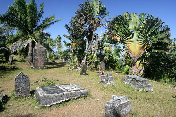 Пиратское кладбище в тропическом раю. | Фото: upload.wikimedia.org.