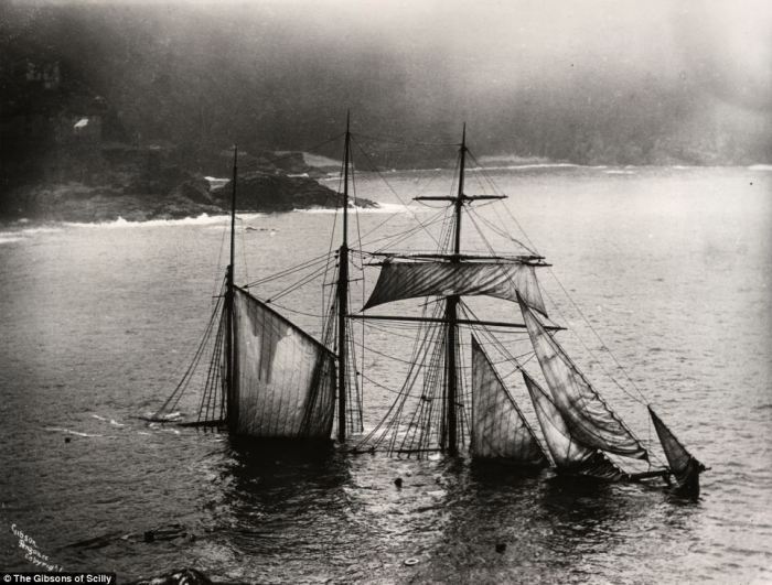 «Mildred» потерялся в густом тумане и ударился о скалы 6 апреля 1912 года.