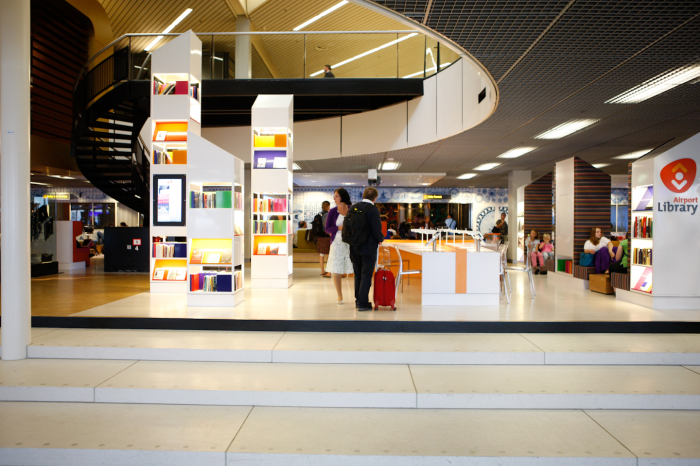 Библиотека в аэропорту Схипхол. / Фото: www.pamiatkyamesta.pise.sk