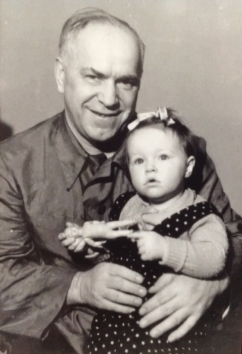 Георгий Жуков с дочерью. / Фото: www.rg.ru