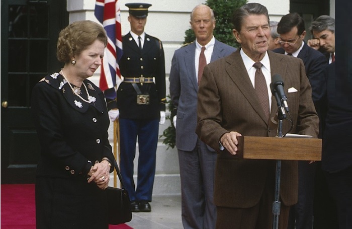 Президент США Рональд Рейган и  Маргарет Тэтчер.