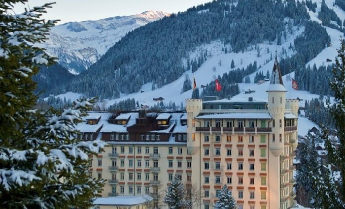 Отель Gstaad Palace. Горно-лыжный курорт в Альпах. Швейцария.