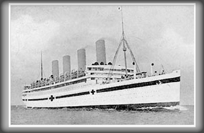 «Британик» - лайнер-турбоход класса «Олимпик», госпитальное судно. (Введён в эксплуатацию - 23 декабря 1915, выведен из состава флота - 21 ноября 1916 года. Пассажировместимость - 3300 человек.