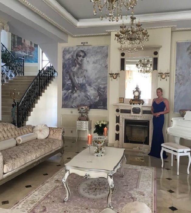 Анастасия Волочкова показала дом за два миллиона долларов