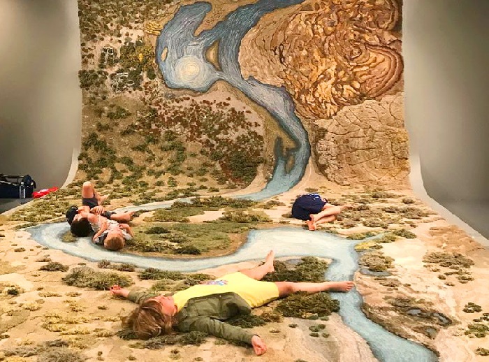 Тафтинговые ландшафтные ковры от Александры Кехайоглу. | Фото: museum-design.ru. 