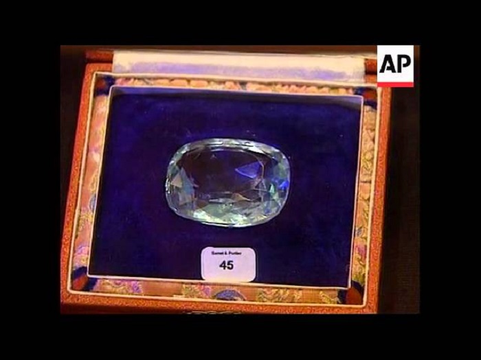 Голубой бриллиант династии Пехлеви — лот 45