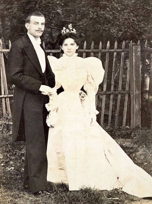 Фотография супругов Альфреда Ван Клифа и Эстель Арпельс, сделанная в 1896 году, в год их свадьбы