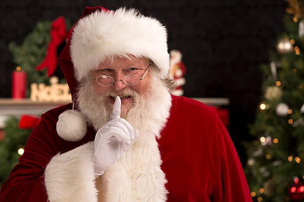 «Дед Мороз» опаивал жертв алкоголем с клофелином. /Фото: i.ytimg.com
